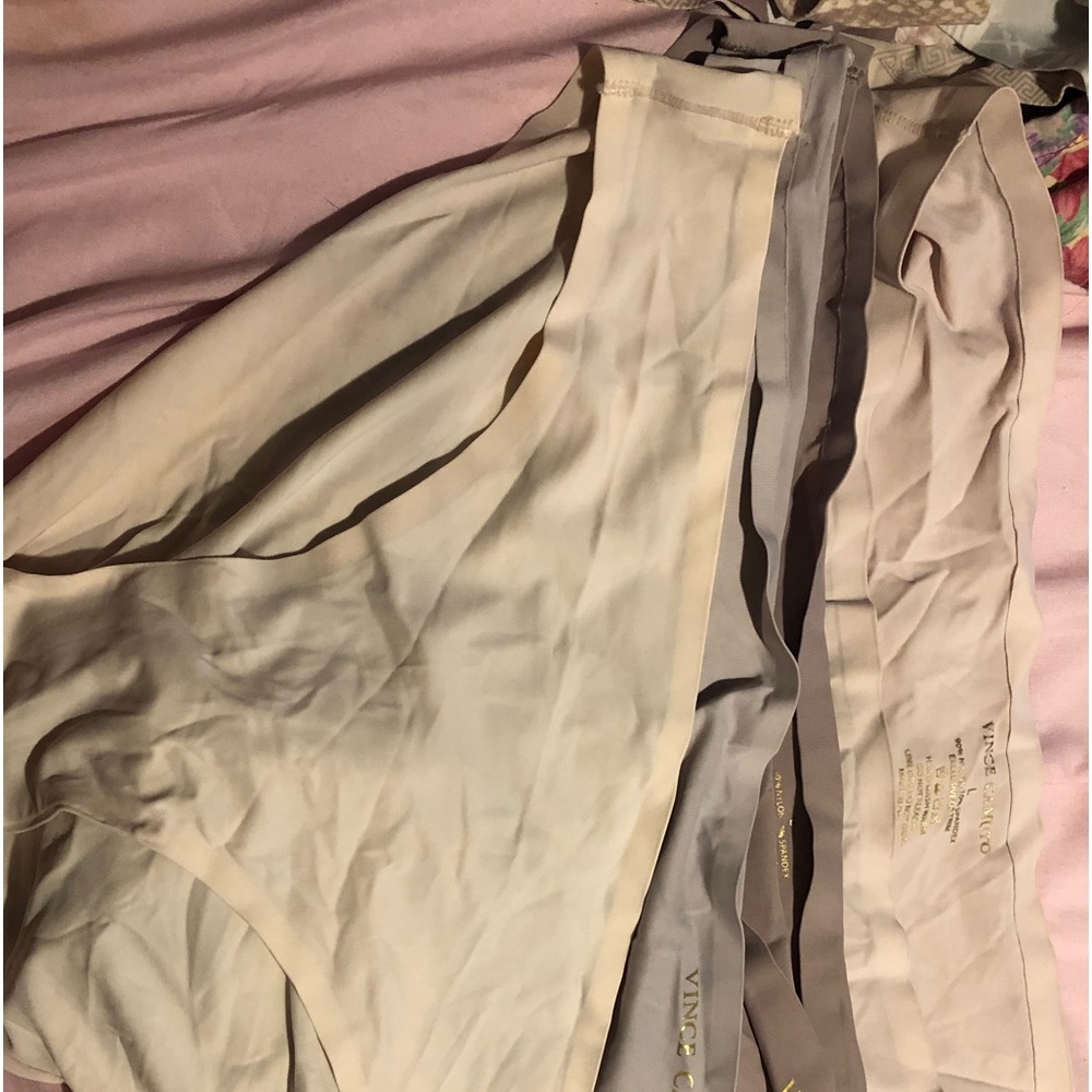 4 pr Vince Camuto Sz Lg bikini NWOT